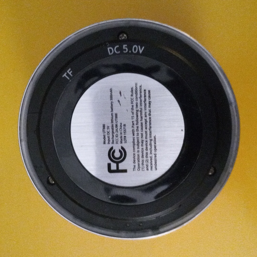 Drummond woodsum mini Bluetooth speaker. - Picture 2 of 3